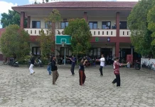 Siswa SMAK Gabriel Nunukan Latihan menuju Pelepasan