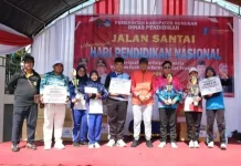 Jalan Santai Hardiknas Pererat Silaturahmi Lintas Dunia Pendidikan