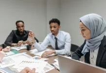 Anjuran Menyampaikan Kritik dengan Adab dan Cara yang Baik
