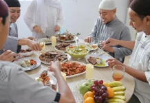 Menjaga Pola Makan Sehat saat Menikmati Hidangan Khas Idul Adha
