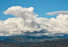 Awan Putih yang Tampak Ringan ternyata Seberat Ratusan Gajah