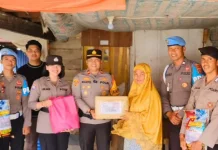 Polsek KSKP Nunukan Tebar Kepedulian Ringankan Beban Warga