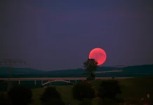 Mengenal Fenomena Strawberry Moon yang Hiasi Langit 30 Juni