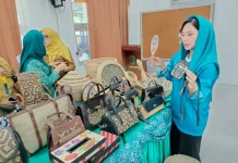 Optimalisasi Bahan Baku dan Tingkatkan Alat Produksi Pengrajin Lokal