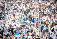 Mudahnya Manusia Terpengaruh Berbuat Maksiat dan Meninggalkan Sholat