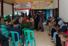 Disdukcapil Nunukan Jemput Bola di Sungai Nyamuk Diserbu Warga
