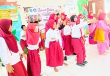 Tim Bahasa Apresiasi Kreativitas Siswa SD 012