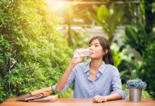 Tanda Tubuh Minum Air Putih Terlalu Banyak