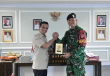 Bupati Irwan Terima Kunjungan Dansatgas Pamtas Yonkav 13/Satya Lembuswana