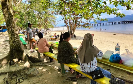 Puncak Kunjungan Pantai Ecing Diprediksi Hari Minggu