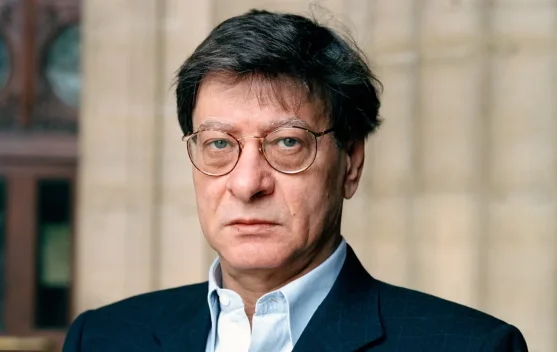 Mahmoud Darwish: Memperjuangkan Palestina lewat Puisi