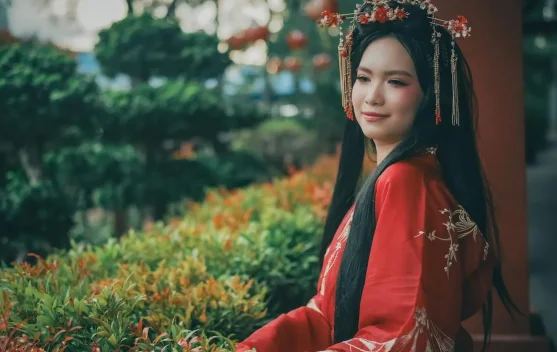 Lebih dari Sekadar Hiasan Kepala. Ini 3 Headpiece Cantik dan Populer dari Cina