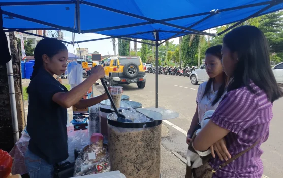 Musim Kemarau Bawa Berkah bagi Pelaku Usaha Minuman di Nunukan