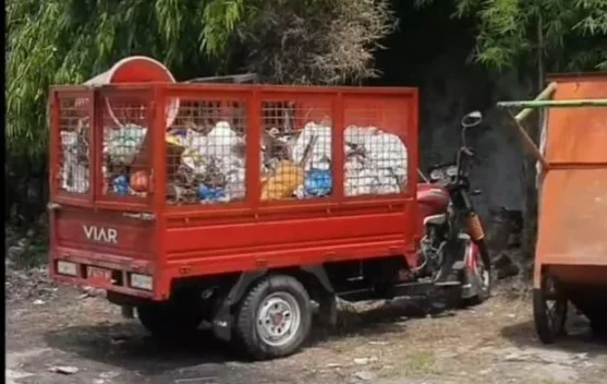 Warga Jalan Angkasa Keluhkan Buruknya Tata Kelola Sampah Sampai Berulat