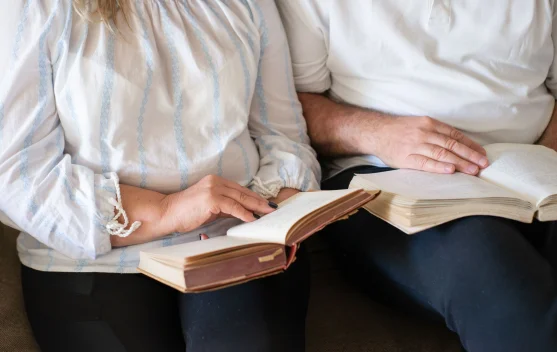 5 Rekomendasi Buku Parenting untuk Para Calon Orang Tua