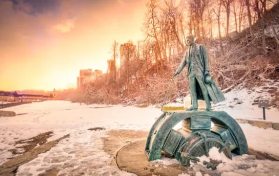Monumen Nikola Tesla yang Sangat Fenomenal
