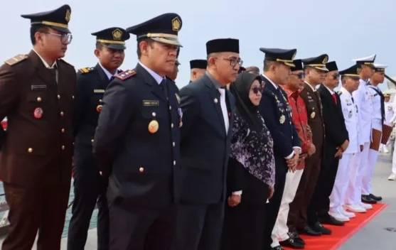 HUT ke-81 RI di Atas KRI Nala 363 di Karang Unarang, Perairan Ambalat