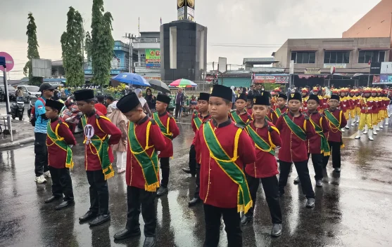 Regu Dua Putra SDIT Ibnu Sina Nunukan Tampil Kompak dengan Busana Melayu Islam