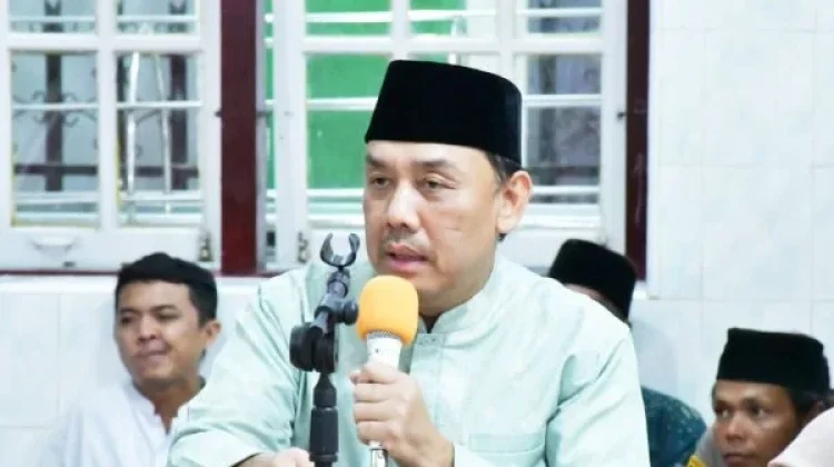 Perantau dan Anak Nagari Bantu Perbaikan Masjid Raya Paninjauan