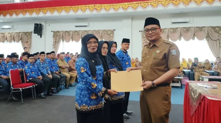 Sebanyak 79 Kepala Sekolah di Pasaman Barat Terima SK Penempatan dan Penugasan