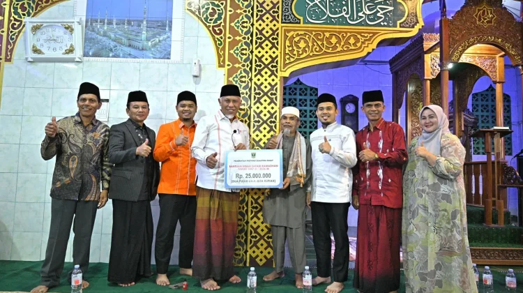 Gubernur Sumbar Mahyeldi Iktikaf di Masjid Tertua Luak Lima Puluh Kota