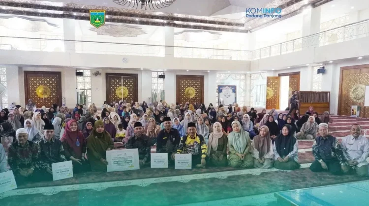 KPN Syariah Padang Panjang Salurkan Zakat Melalui Baznas