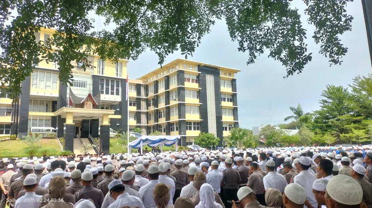 Ribuan Jamaah Ikuti Tabligh Akbar Polda Sumbar