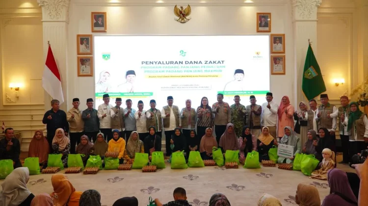 Baznas Padang Panjang Salurkan Bantuan Ramadan