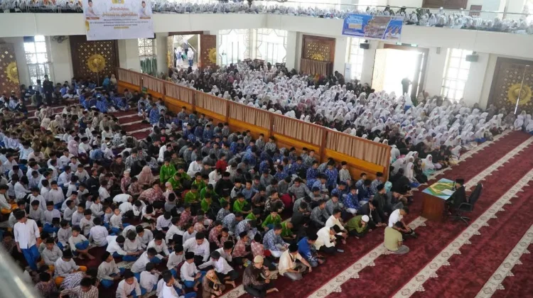 Ribuan Pelajar Padang Panjang Ikuti Pesantren Ramadan