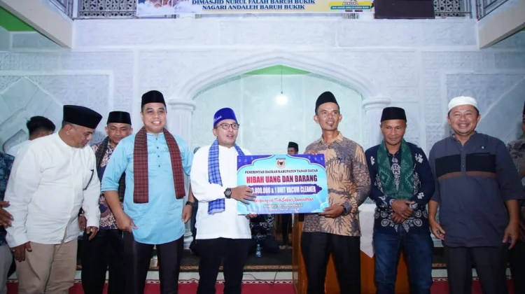 Bupati Tanah Datar Tegaskan Komitmen Dukung Pembangunan Sarana Ibadah