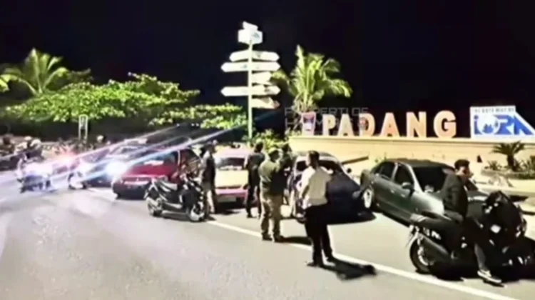 Timsus Bravo Polresta Padang Patroli Cipta Kondisi Aman Ramadan
