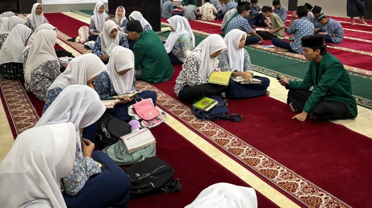 Pesantren Ramadan Masjid Darul Hikmah Ditutup Dengan Berbagai Perlombaan