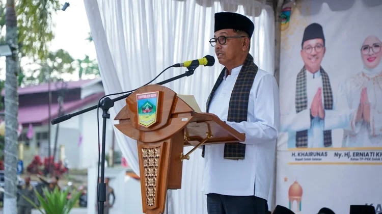 Bupati Solsel Gelar Bukber Masyarakat, Dihadiri Legislator Komisi V