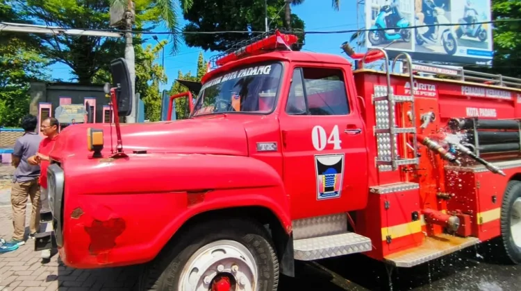 Damkar Padang Imbau Pemilik Gedung Periksa Alat Proteksi Kebakaran