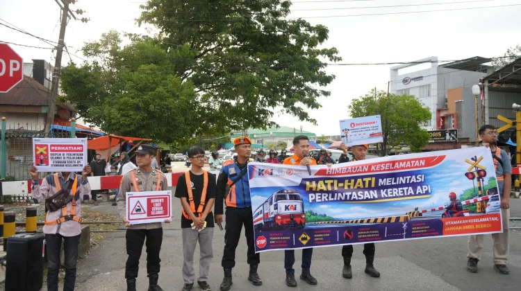 KAI Sumbar Gandeng Komunitas Kampanyekan Keselamatan Perlintasan Sebidang