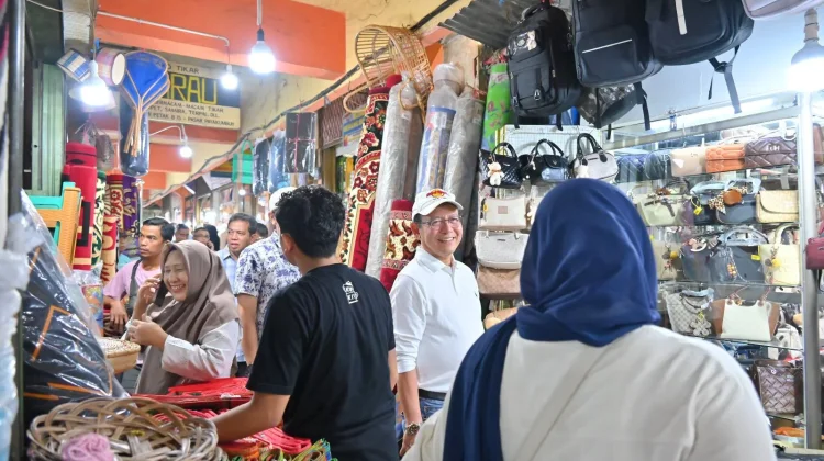 Pasar Perbelanjaan Padat, Wako Zulmaeta Nilai Daya Beli Masyarakat Terjaga