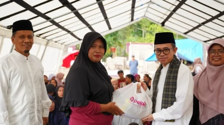 IKA Unand Dampingi Korban Banjir hingga Pemulihan