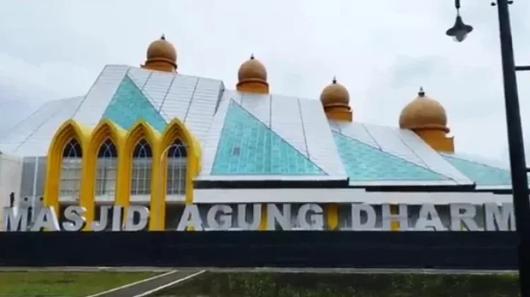 Masjid Agung Dharmasraya Jadi Titik Istirahat Pemudik