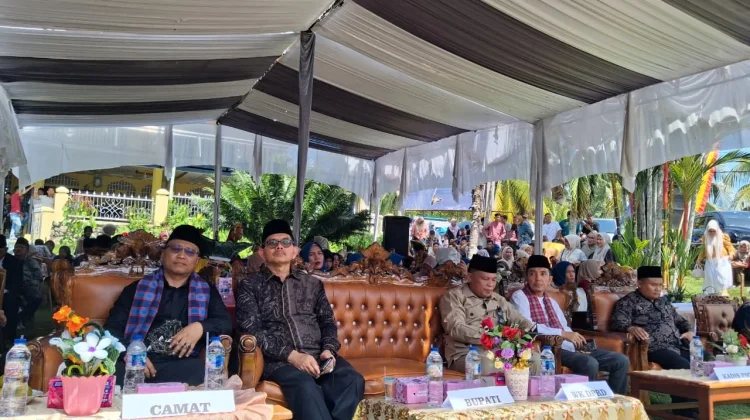 Tradisi Manjalang Rumah Gadang Mande Rubiah di Lunang Berlangsung Khidmat
