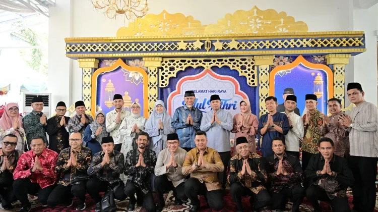 Gubernur Sumbar Gelar Open House Hari Kedua, Pererat Silaturahmi Kepala Daerah