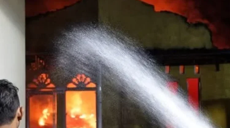 Ditinggal Pemilik, Rumah di Limapuluh Kota Hangus Terbakar