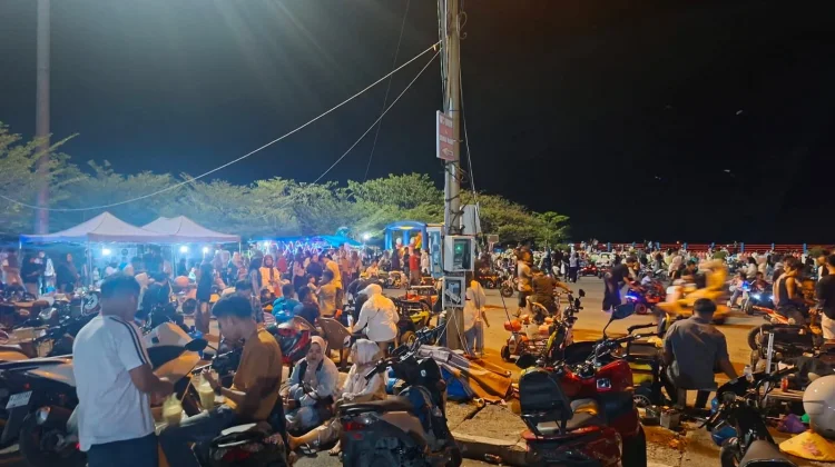 Momentum Lebaran 2026, Kunjungan Wisatawan Pantai Carocok Painan Meningkat