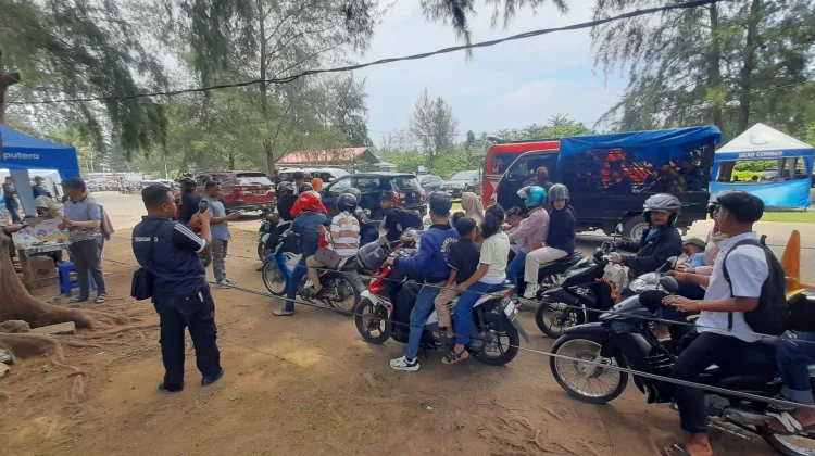 Antisipasi Lonjakan Kunjungan di Pantai Air Manis, Akses Masuk Diperketat