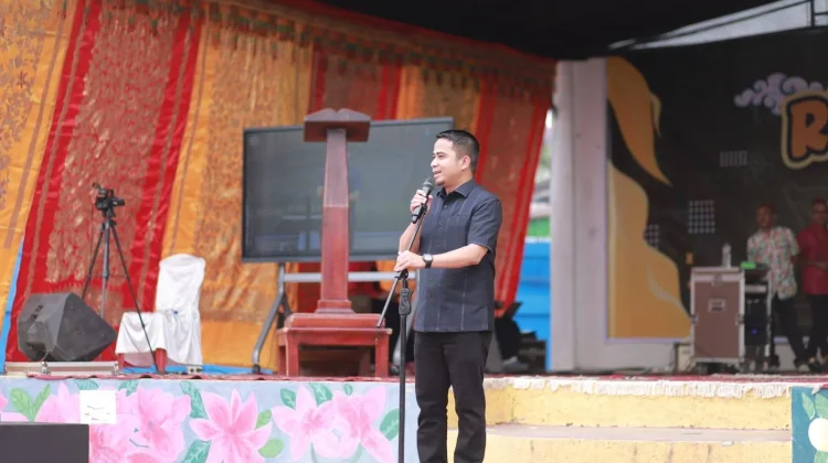 Wali Kota Solok Hadiri Reuni Akbar SMAN 3
