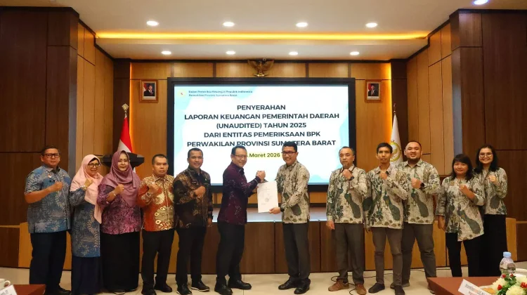 Wako Zulmaeta Serahkan LKPD 2025 Payakumbuh ke BPK Sumbar