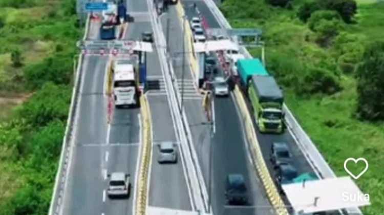 Puncak Arus Balik, Sebanyak 10 Ribu Kendaraan Melintasi Tol Padang