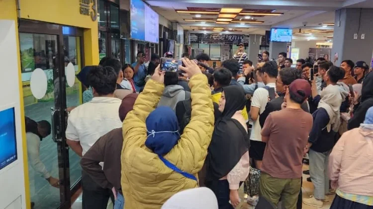 Penerbangan IU 905 Padang–Jakarta Delay Semalaman