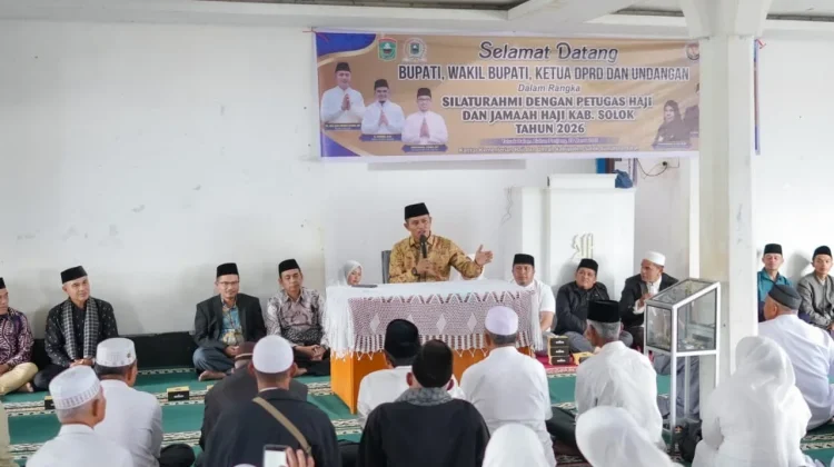 Pemkab Solok Sambangi Calon Jemaah Haji Menjelang Pemberangkatan