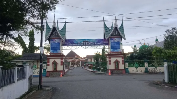 Kemenhaj Dorong Ekosistem Ekonomi Haji, UMKM Sumbar Siapkan Oleh-Oleh Jemaah