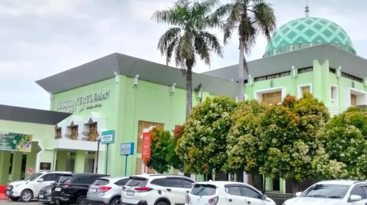 202 JCH KBIHU Masjid Agung Nurul Iman Padang Siap menuju Tanah Suci